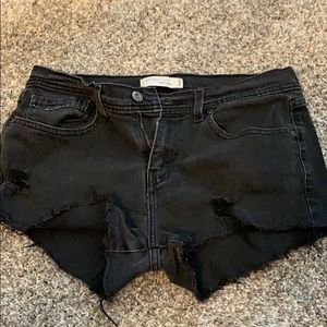 Cut off Levi’s Shorts